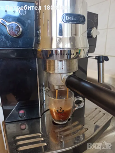 Кафе машина Делонги с ръкохватка крема диск работи перфектно и прави уникално кафе плътно с каймак  , снимка 1