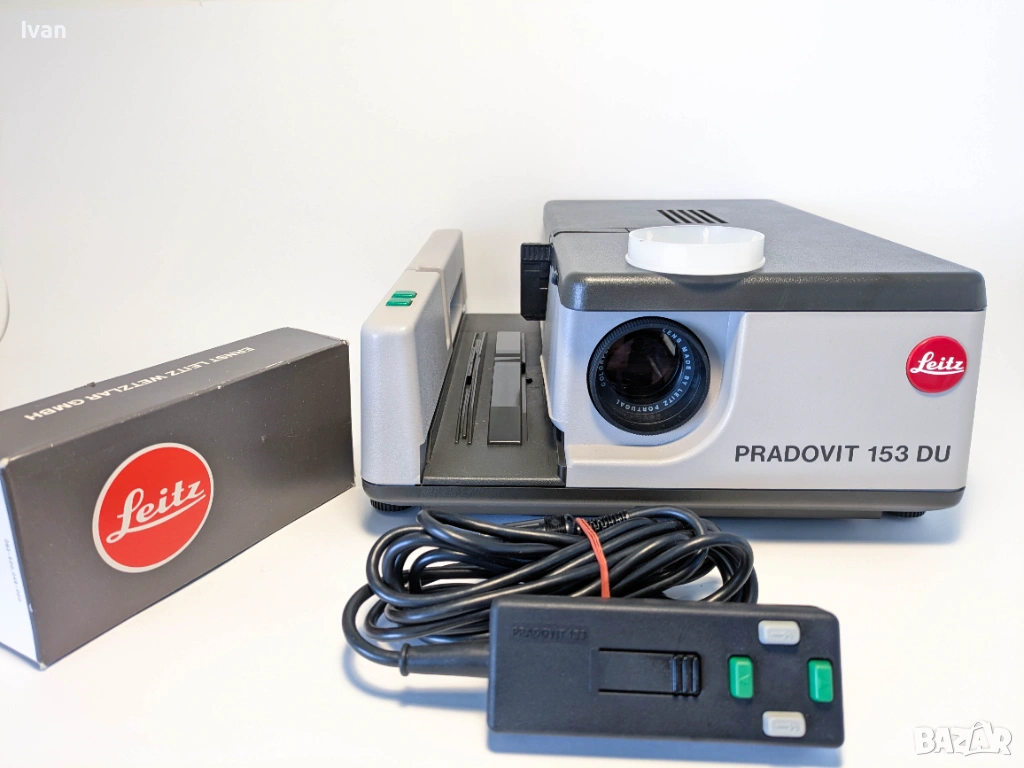 Диапроектор прожектор Leitz Leica Pradovit 153 DU с дистанционно, снимка 1