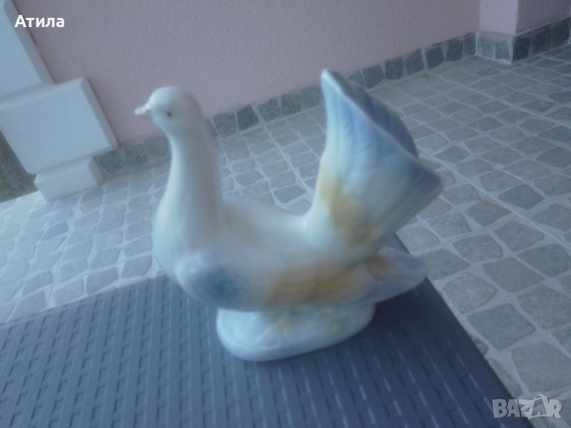 порцеланов гълъб , снимка 1