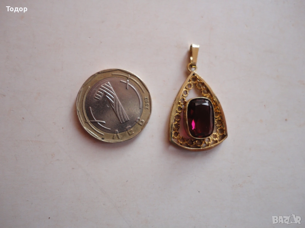 Позлатен медальон с рубин Amerikaner A+D, снимка 1