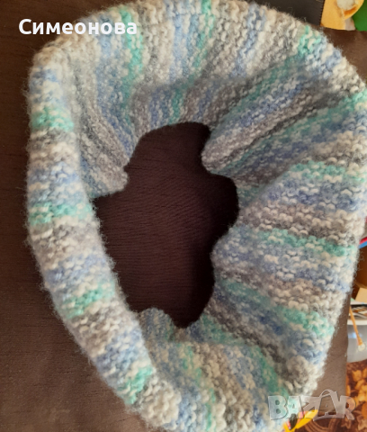 Плетен кръгъл шал на две куки, снимка 2 - Шалове - 36045972