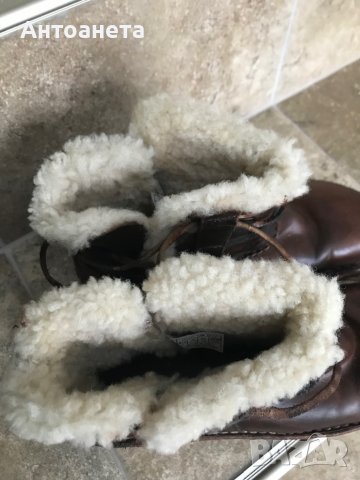 Ботуши UGG, снимка 2 - Дамски ботуши - 39564114