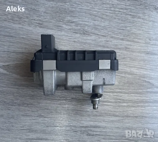 Актуатор турбо 6NW 009 228, снимка 2 - Части - 56335898