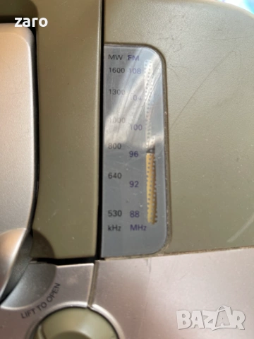 Радиокасетофон с CD Philips, снимка 5 - Радиокасетофони, транзистори - 53810950