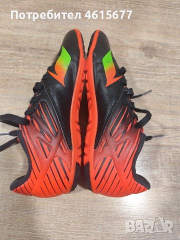 футболни обувки на Adidas, снимка 3 - Детски маратонки - 52091572