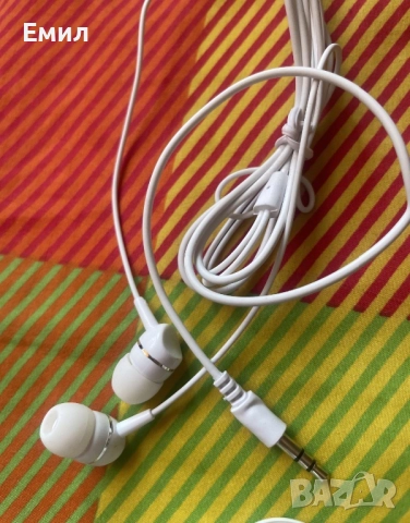 оригинални бели слушалки за айфон със старата букса по 20лв бр., снимка 3 - Apple iPhone - 52865499
