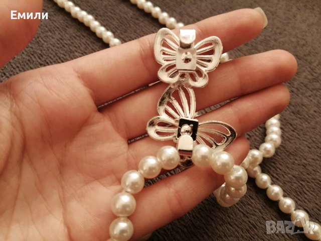 Елегантен колан бижу с бели/бежови перли и закопчалка пеперуди в сребрист цвят, снимка 6 - Колани - 41559674
