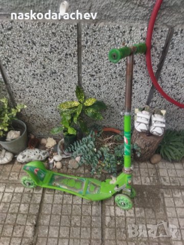 Тротинетка с 4 колела светещи, сгъваема , снимка 16 - Други спортове - 42688307