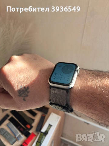 Apple Watch 4 44mm Nike, снимка 7 - Смарт гривни - 52942523