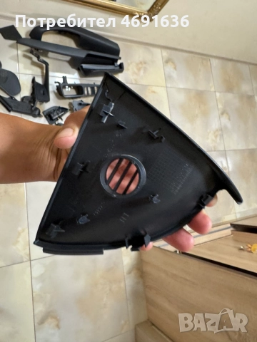 Въздуховод външен на предна лява врата на Ауди Audi A8 D4 4H само за 20лв. 4H0819103, снимка 2 - Части - 52898108