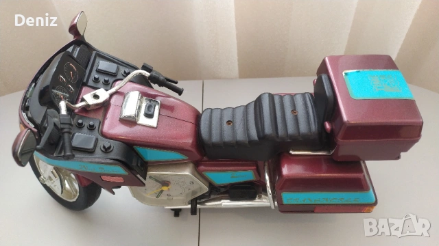 Настолен аналогов часовник във вид на мотор, снимка 3 - Други - 53140110