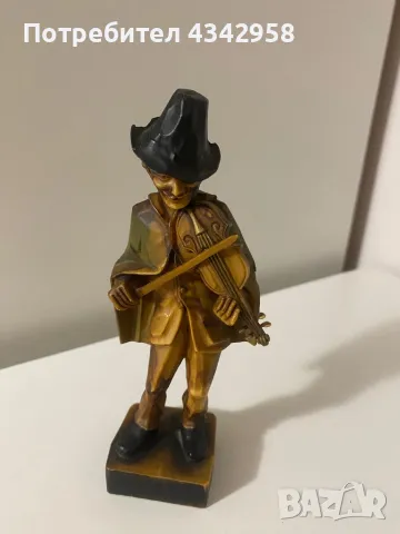 Vintage Figure of man Playing a Violin. West Germany 