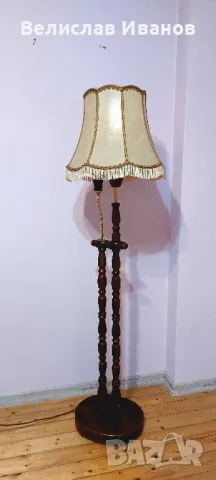 Винтидж дървен лампион с две крушки. Перфектно външно състояние. , снимка 1