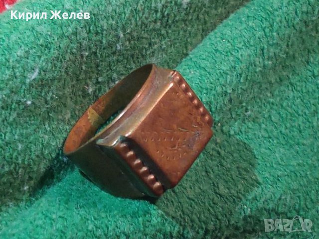 СТАРИНЕН РЪЧНО ИЗРАБОТЕН и ГРАВИРАН МАСИВЕН МЕДЕН ПРЪСТЕН МЪЖКИ ВИНТИДЖ 10837, снимка 2 - Антикварни и старинни предмети - 30384115