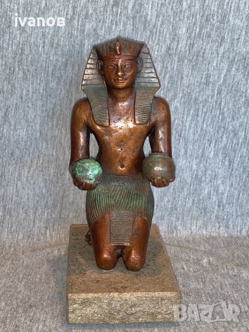 Бронзова статуетка на Тутмос IV, снимка 1 - Антикварни и старинни предмети - 40350687