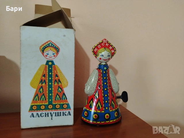 Тенекиена механична играчка АЛЕНУШКА /МОСКВА 80 СССР, снимка 2 - Колекции - 53139981