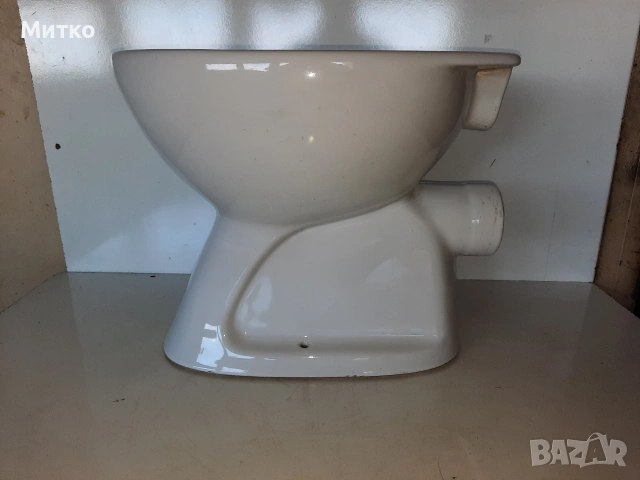 Порцеланова тоалетна чиния със задно оттичане на Фаянс FAYANS 