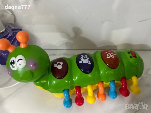 Бебешка играчка музикална гъсеница Playgo Giggling Германия