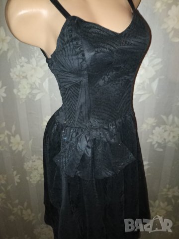 Черна официална рокля с отблясъци М