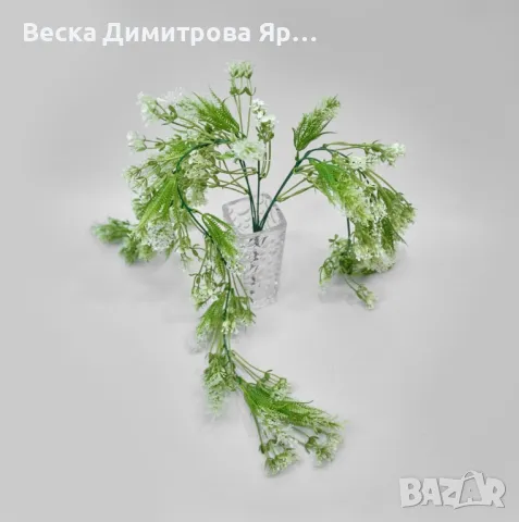 Изкуствена висяща аранжировка със зелени стръкове и бели цветчета , снимка 2 - Изкуствени цветя - 50322124