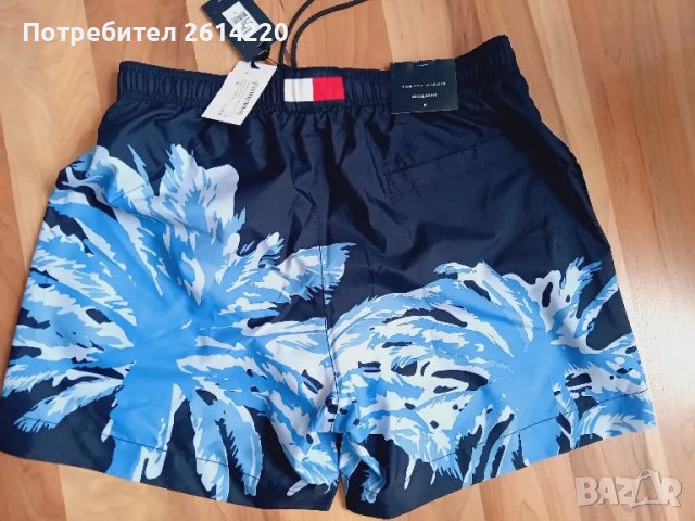 Tommy Hilfiger  шорти за плаж  М размер 