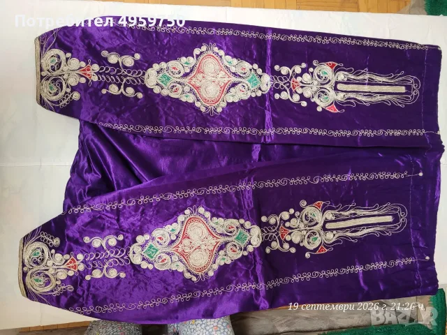 Ръчно извезани  оригинални невестеински шалвари пълен комплект с гащи, елек и антерия , снимка 2 - Антикварни и старинни предмети - 56228004