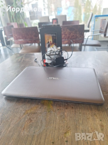 Лаптоп ASUS, снимка 2 - Лаптопи за дома - 53441979