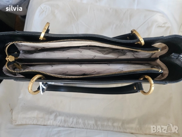 Дамска чанта Guess оригинал, снимка 3 - Чанти - 52444629