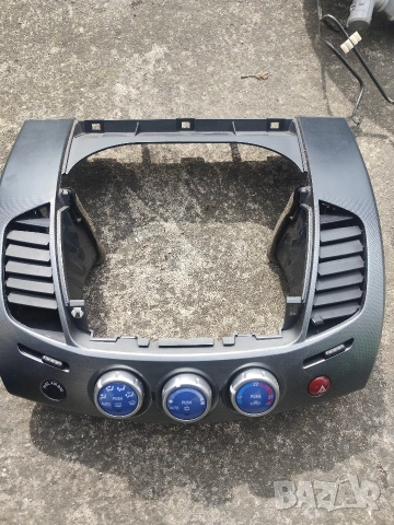 Централен Панел -Mitsubishi L200-2.5dci-174кс-2008г