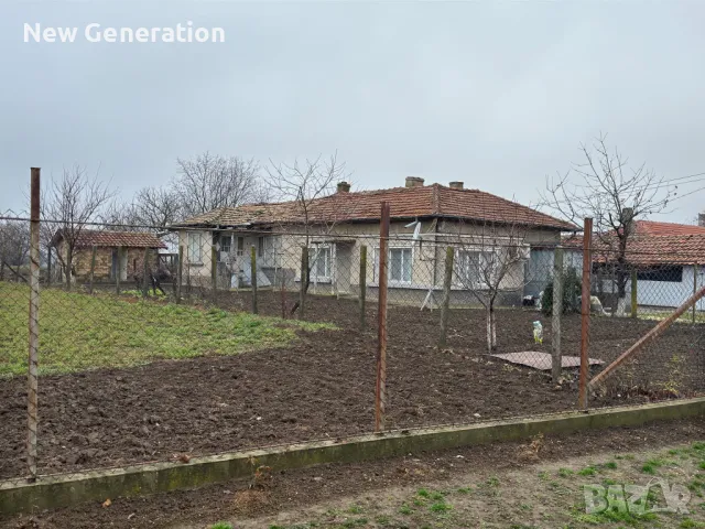 Собственик Продава Къща с 290кв.м.ЗП -9 стаи,двор 1040кв.м- с.Чернолик, снимка 3 - Къщи - 49018168