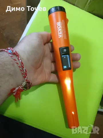 Нов  водоустойчив пинпоинтер за самородки и дребни бижута.Работи на 20 кх.Клипче!