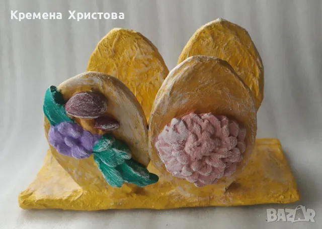 Салфетник с формата на яйчица 