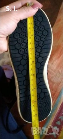 Боти, ботуши, маратонки 36н (белите 34н) - Hm, Geox, Nike, Fila, снимка 9 - Детски маратонки - 34136533