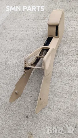 • Продавам подлакътник за голф 5 кожен и нормален (черен, сив и бежов) с къпхолдер, снимка 13 - Части - 49032690