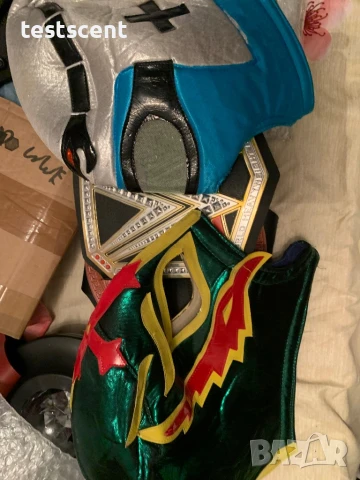 Шампионски пояси WWE World Championship и маски Rey Mysterio Mask на брой belt колан, снимка 7 - Други - 49124225