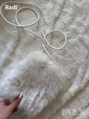 Бяла малка чанта, снимка 2 - Чанти - 53827794