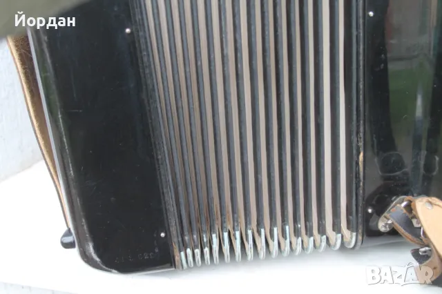 Немски акордеон ''Hohner Arietta IM'' , снимка 16 - Акордеони - 49895220