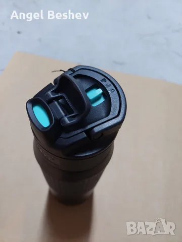 Двустенни метални бутилки (термоси) KAMBUKKA Elton Insulated, 750 ml, снимка 4 - Термо продукти (термоси, термочаши) - 56155774