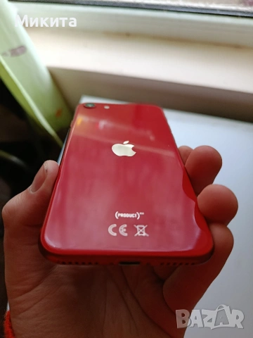 iPhone SE 2020 в перфектно състояние, само за части 