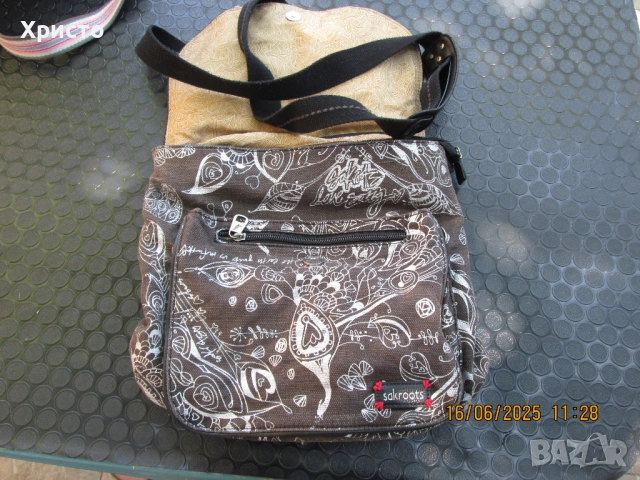 дамска чанта, снимка 3 - Чанти - 51699553