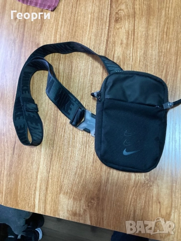 Оригинална чанта Nike, снимка 2 - Чанти - 53381178