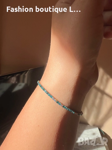 Златиста гривна с блестящи камъчета в тюркоазен цвят еластична е ❤️, снимка 7 - Гривни - 52248047
