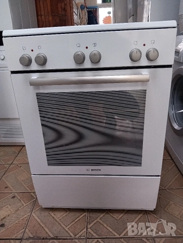 Свободно стояща печка с керамичен плот Бош Bosch с две години гаранция!, снимка 7 - Печки, фурни - 53613619