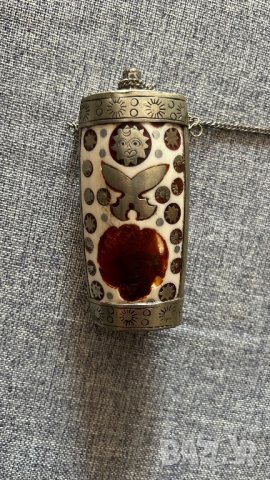Старо шишенце за парфюм, снимка 3 - Антикварни и старинни предмети - 41116279