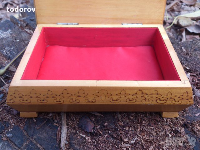 Дървена кутия за бижута, снимка 3 - Антикварни и старинни предмети - 34740165