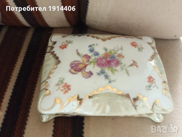 Изящни порцеланови фигури, снимка 4 - Антикварни и старинни предмети - 50584946