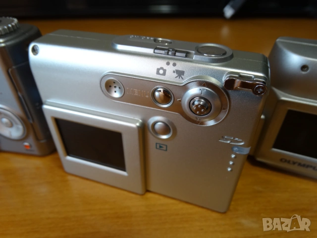 три стари цифрови апарата ..., снимка 6 - Фотоапарати - 53857779