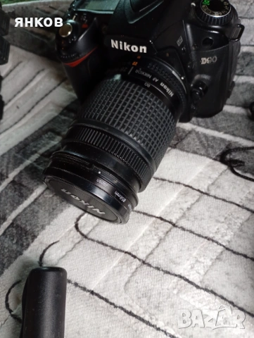 Предлагам фото камера Nikon D90 