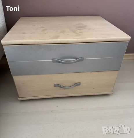 нощно шкафче два броя перфектно качество нощни шкафчета 