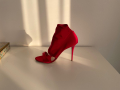 Елегантна червена обувка от стегната материя ( ликра) петата на обувките е подсилена. Тест и преглед, снимка 5